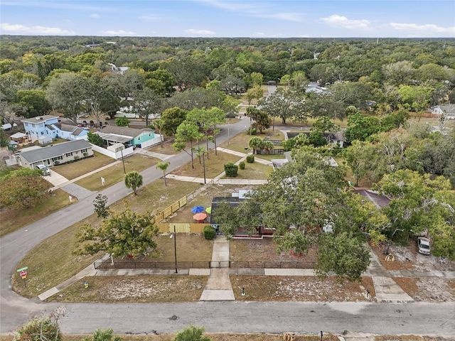 9402 N NEWPORT AVENUE, Tampa, FL 33612