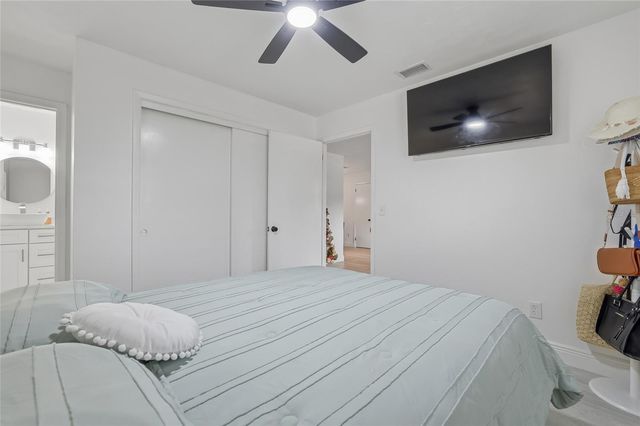 9402 N NEWPORT AVENUE, Tampa, FL 33612