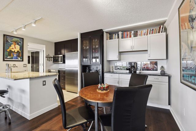 1920 S 1st Street 906, Minneapolis, MN 55454
