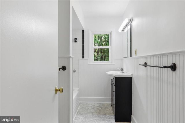 494 HAMILTON CIR, Front Royal, VA 22630