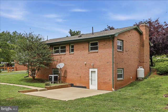 494 HAMILTON CIR, Front Royal, VA 22630