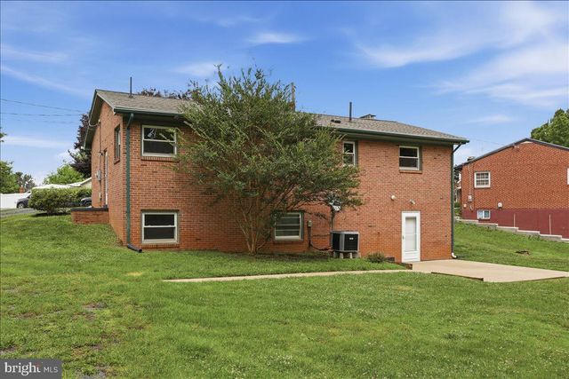 494 HAMILTON CIR, Front Royal, VA 22630