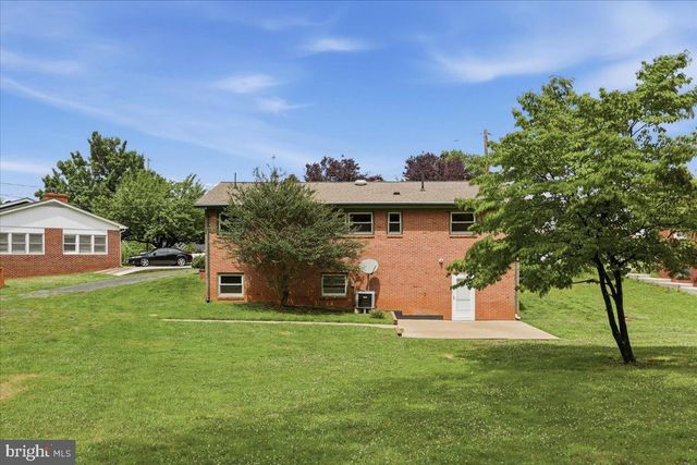 494 HAMILTON CIR, Front Royal, VA 22630
