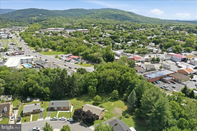 494 HAMILTON CIR, Front Royal, VA 22630