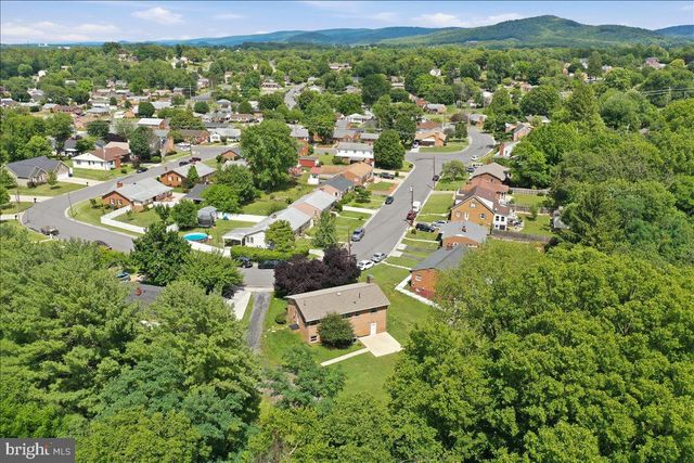 494 HAMILTON CIR, Front Royal, VA 22630