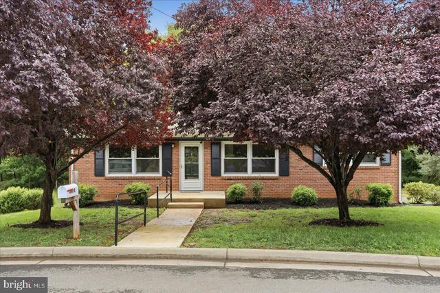 494 HAMILTON CIR, Front Royal, VA 22630