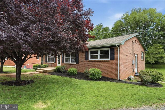494 HAMILTON CIR, Front Royal, VA 22630