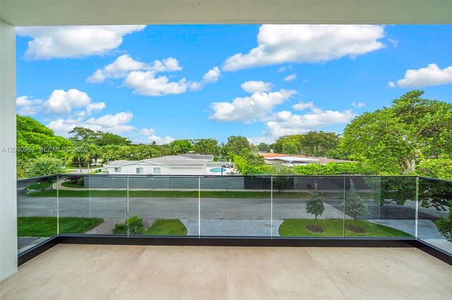 2380 NE 196th Street, Miami, FL 33180