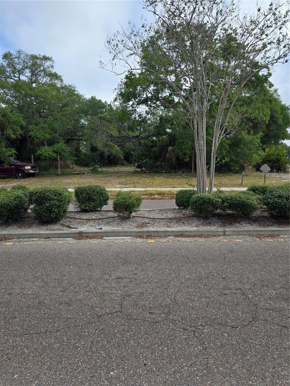 000 MARSHALL STREET, Clearwater, FL 33755