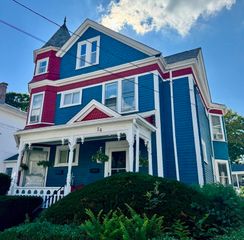 54 Bank St, Attleboro, MA 02703