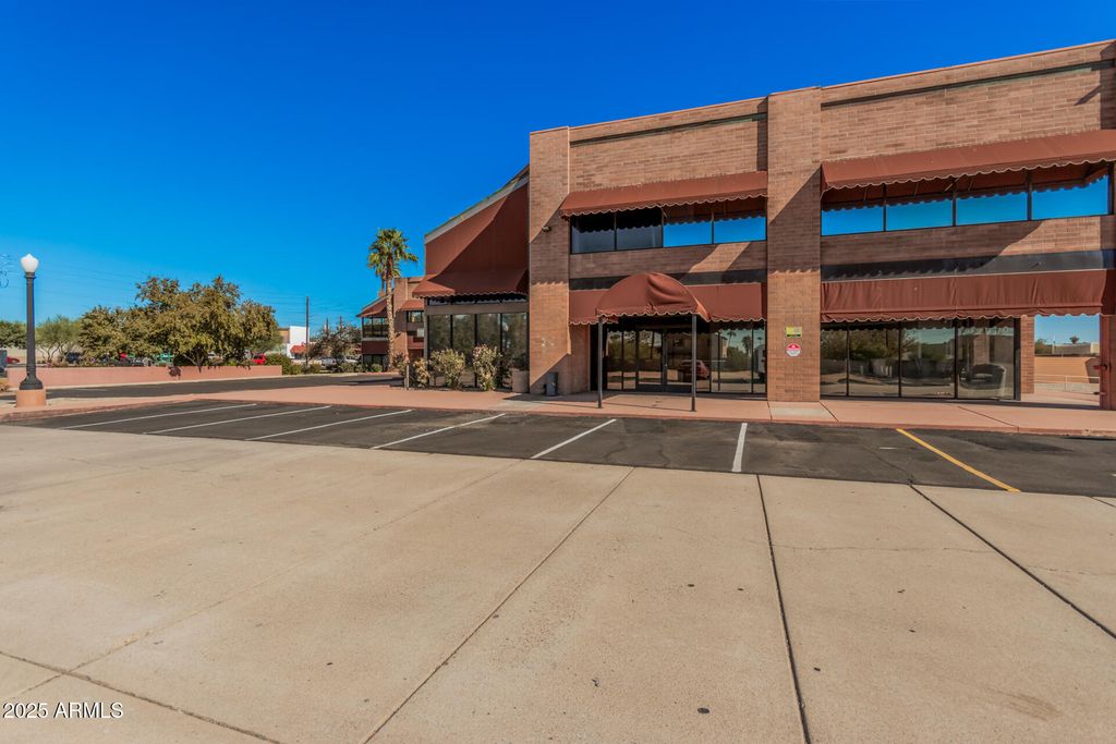 2727 W GLENDALE Avenue UL, Phoenix, AZ 85051 — photo 2