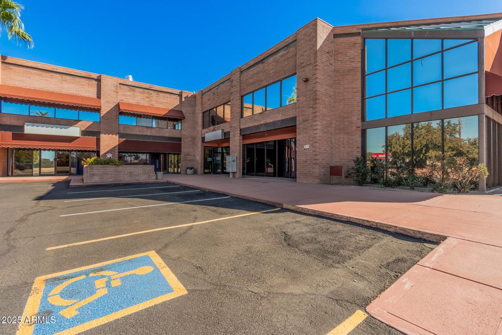 2727 W GLENDALE Avenue UL, Phoenix, AZ 85051 — photo 3
