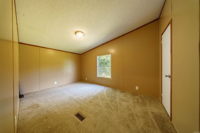 1046 Grange Rd, Cave City, AR 72521