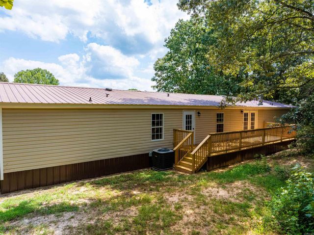 1046 Grange Rd, Cave City, AR 72521
