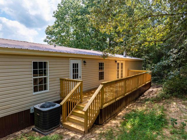 1046 Grange Rd, Cave City, AR 72521