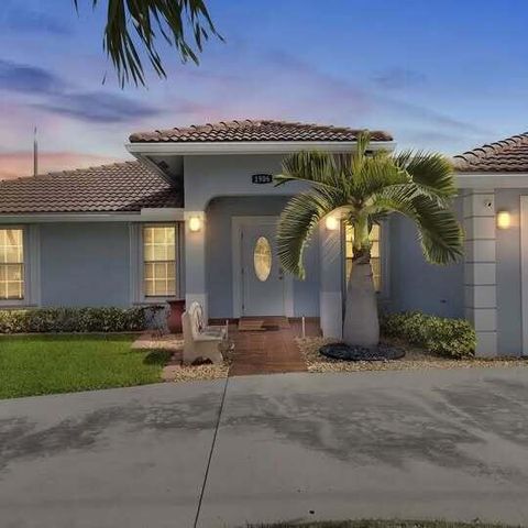 1906 N N A St Street, Lake Worth Beach, FL 33460