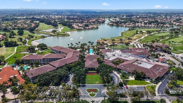 61 IRONWOOD WAY N, Palm Beach Gardens, FL 33418