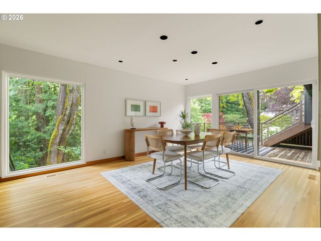 710 Nw WINCHESTER Ter, Portland, OR 97210
