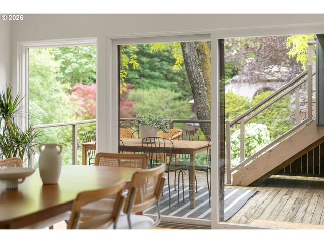 710 Nw WINCHESTER Ter, Portland, OR 97210