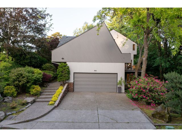 710 Nw WINCHESTER Ter, Portland, OR 97210