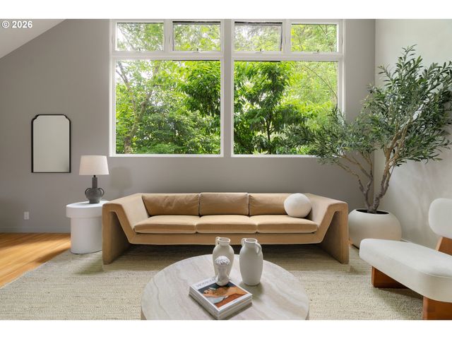 710 Nw WINCHESTER Ter, Portland, OR 97210