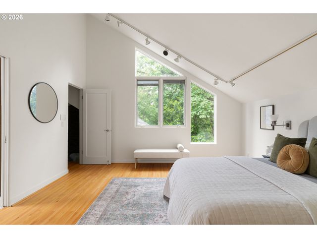 710 Nw WINCHESTER Ter, Portland, OR 97210