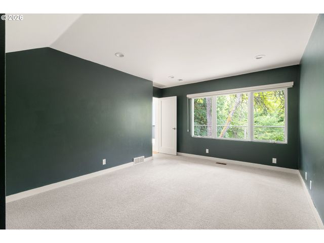 710 Nw WINCHESTER Ter, Portland, OR 97210