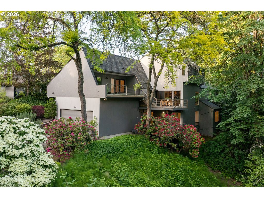 710 Nw WINCHESTER Ter, Portland, OR 97210