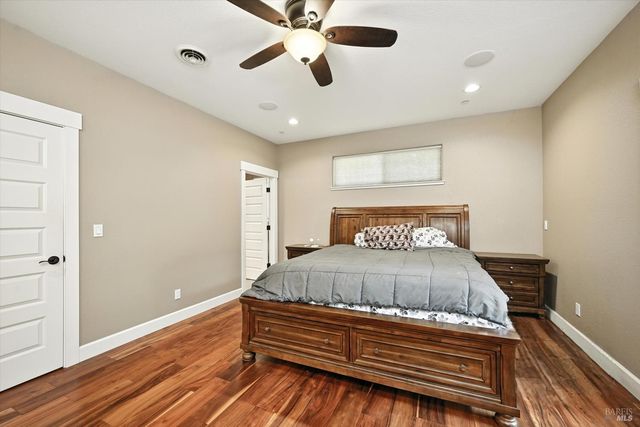 9482 Hoberg Dr S, Cobb, CA 95426