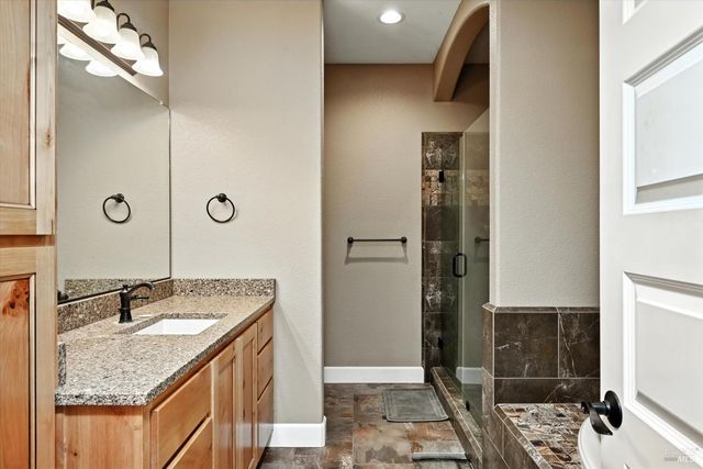 9482 Hoberg Dr S, Cobb, CA 95426