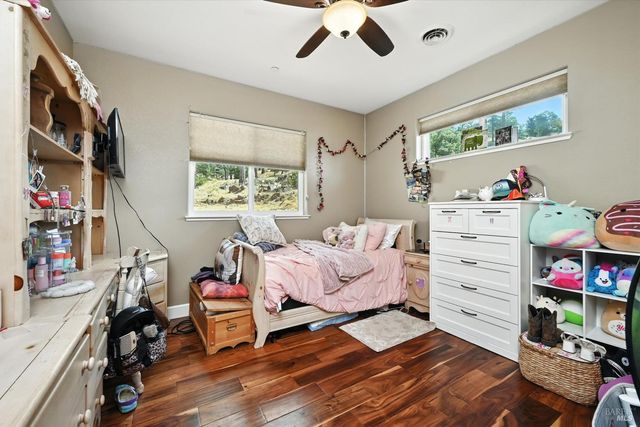 9482 Hoberg Dr S, Cobb, CA 95426