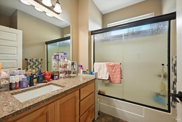 9482 Hoberg Dr S, Cobb, CA 95426
