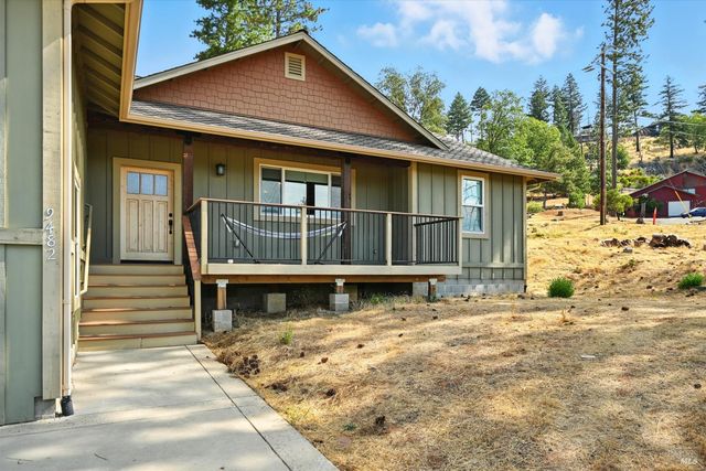 9482 Hoberg Dr S, Cobb, CA 95426