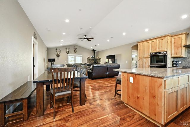 9482 Hoberg Dr S, Cobb, CA 95426
