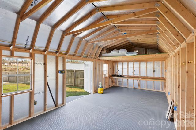 1844 Willow Road, Hendersonville, NC 28739