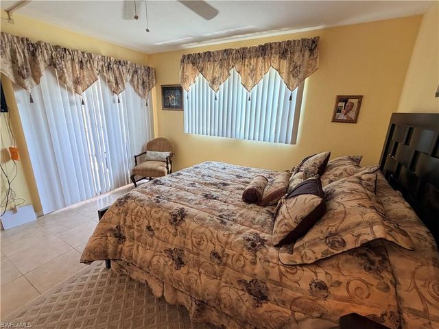 2526 SE 16th PL 105, Cape Coral, FL 33904