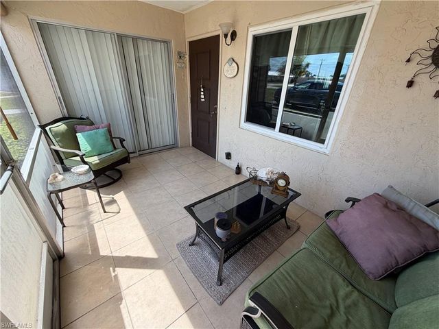 2526 SE 16th PL 105, Cape Coral, FL 33904