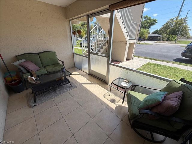 2526 SE 16th PL 105, Cape Coral, FL 33904