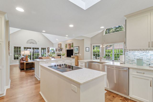 27 Santa Maria Dr, Hilton Head Island, SC 29926