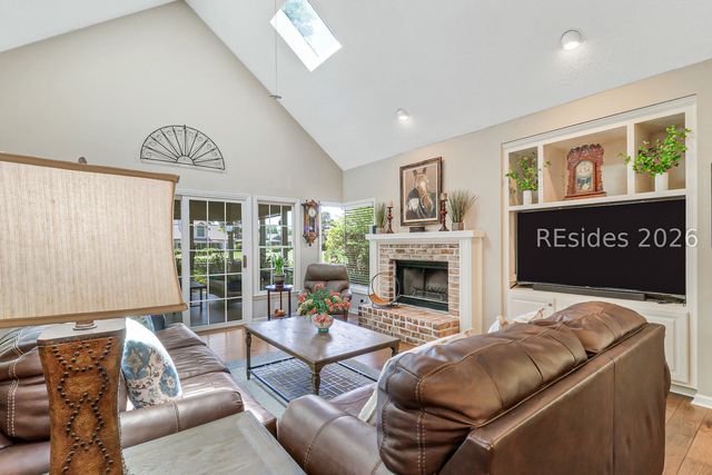 27 Santa Maria Dr, Hilton Head Island, SC 29926