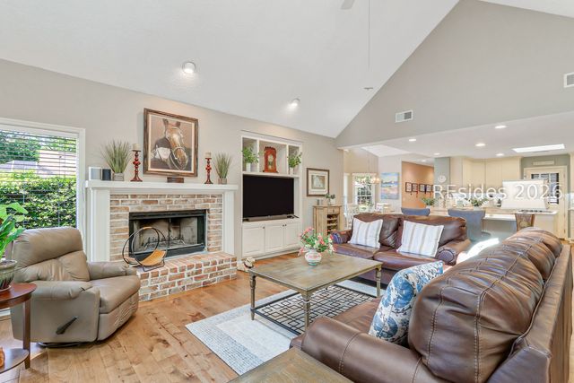 27 Santa Maria Dr, Hilton Head Island, SC 29926