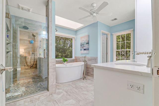 27 Santa Maria Dr, Hilton Head Island, SC 29926