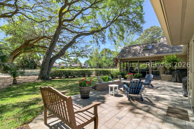 27 Santa Maria Dr, Hilton Head Island, SC 29926