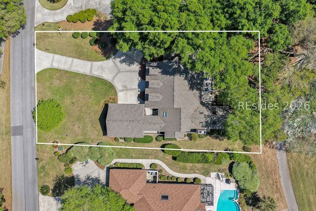 27 Santa Maria Dr, Hilton Head Island, SC 29926