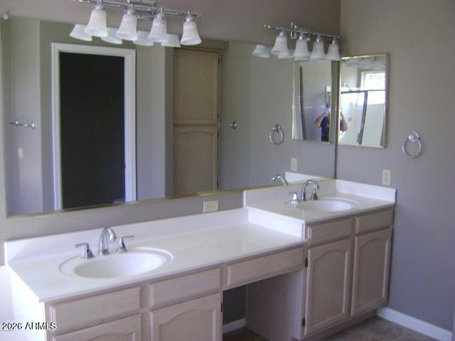 1217 E LIGHTHOUSE Court, Gilbert, AZ 85234