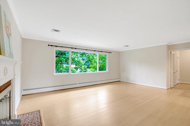 105 POPLAR DR, Falls Church, VA 22046