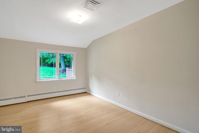 105 POPLAR DR, Falls Church, VA 22046