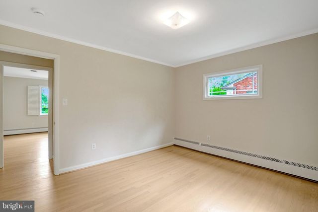 105 POPLAR DR, Falls Church, VA 22046