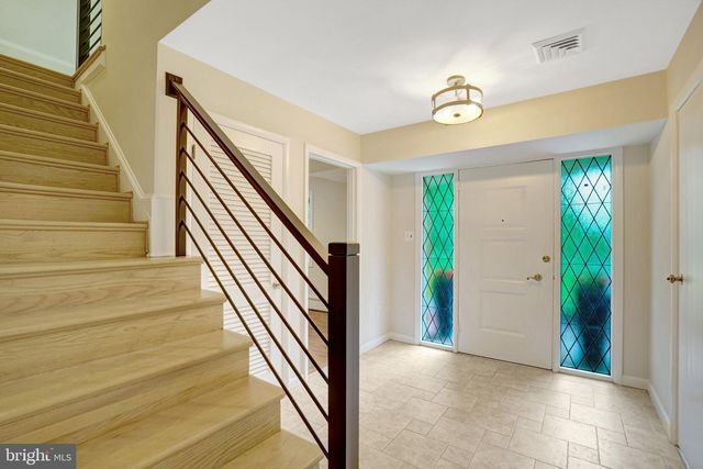 105 POPLAR DR, Falls Church, VA 22046