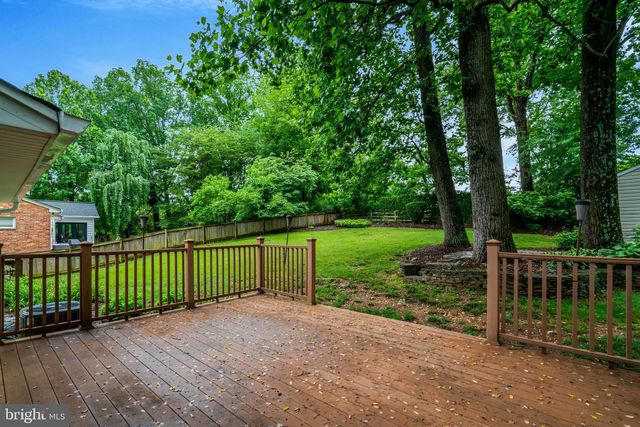 105 POPLAR DR, Falls Church, VA 22046